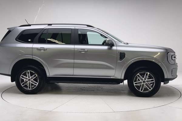 2025 Ford Everest Trend 2.0L thumb-8