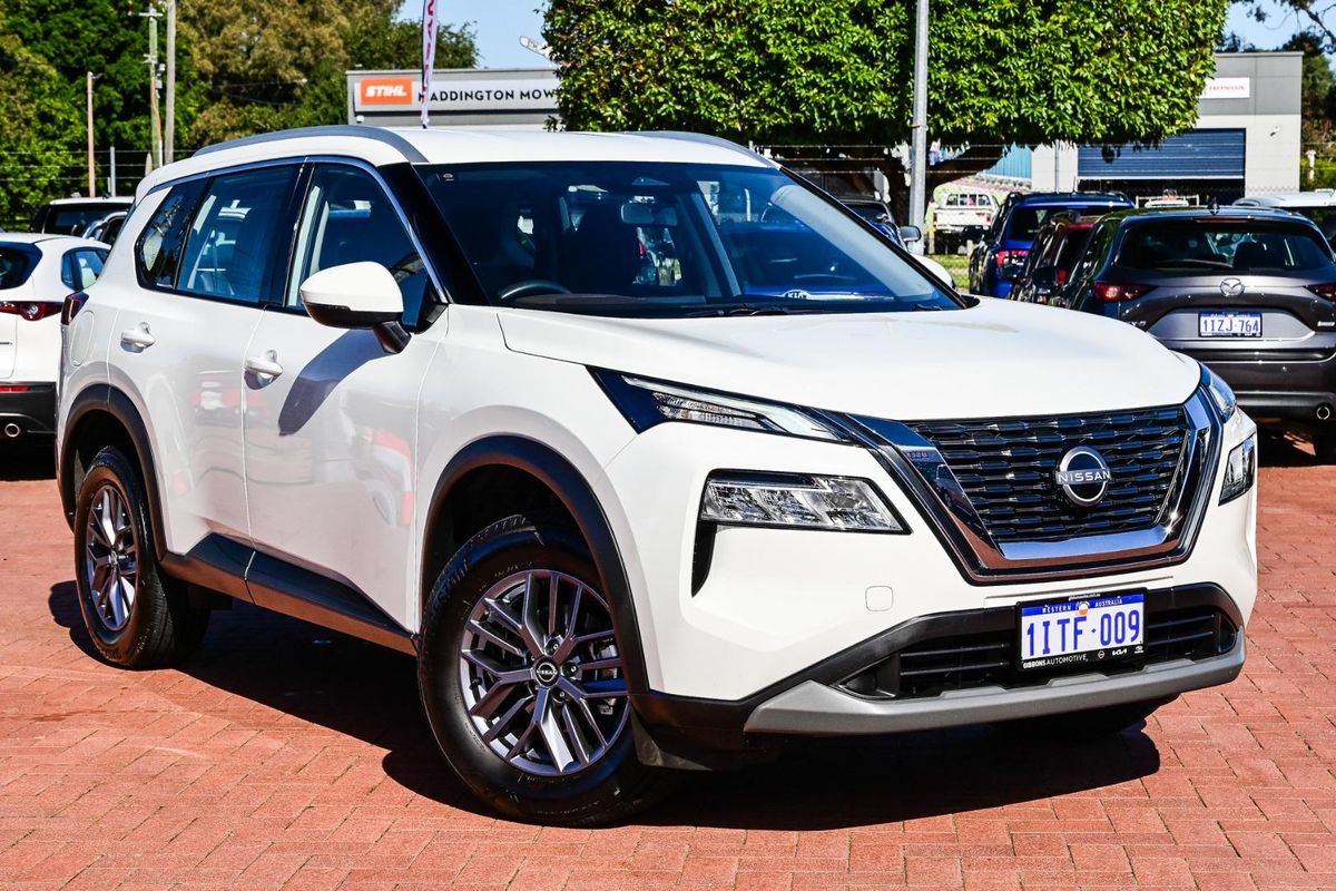 2025 Nissan X-TRAIL ST T33