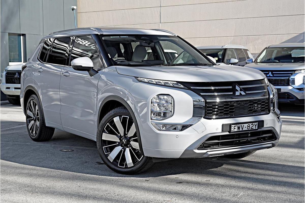 2025 Mitsubishi Outlander Exceed ZM