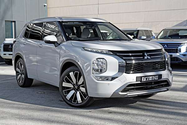2025 Mitsubishi Outlander Exceed ZM