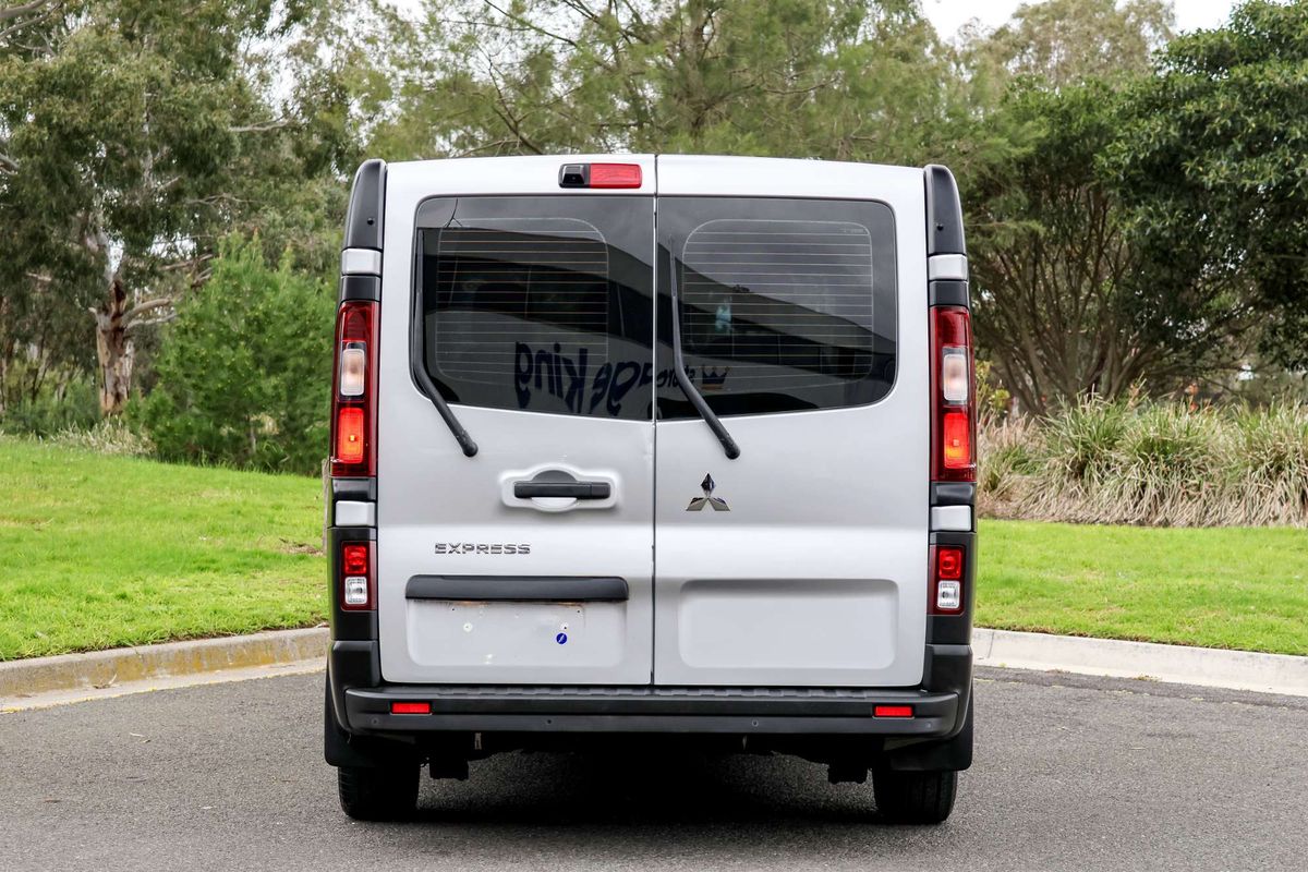 2021 Mitsubishi Express GLX SN SWB image 8
