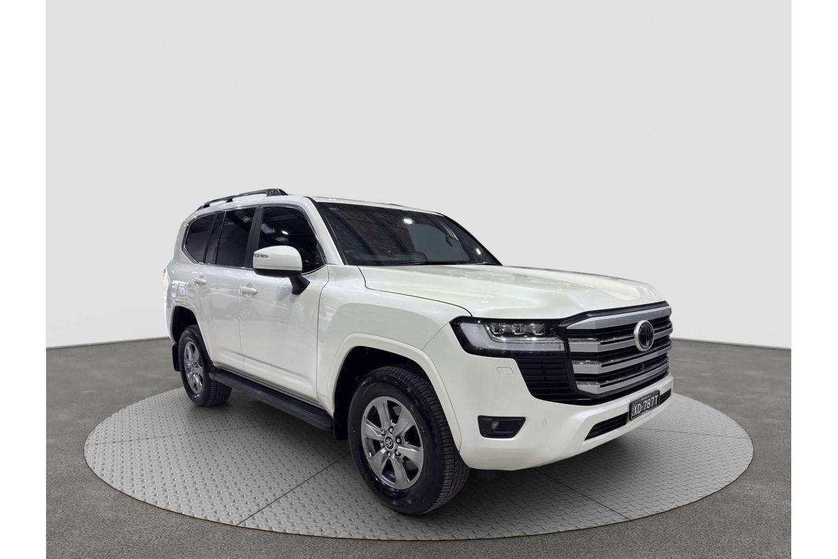 2023 Toyota Landcruiser VX FJA300R image 8