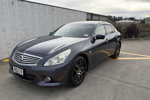 2010 Nissan SKYLINE