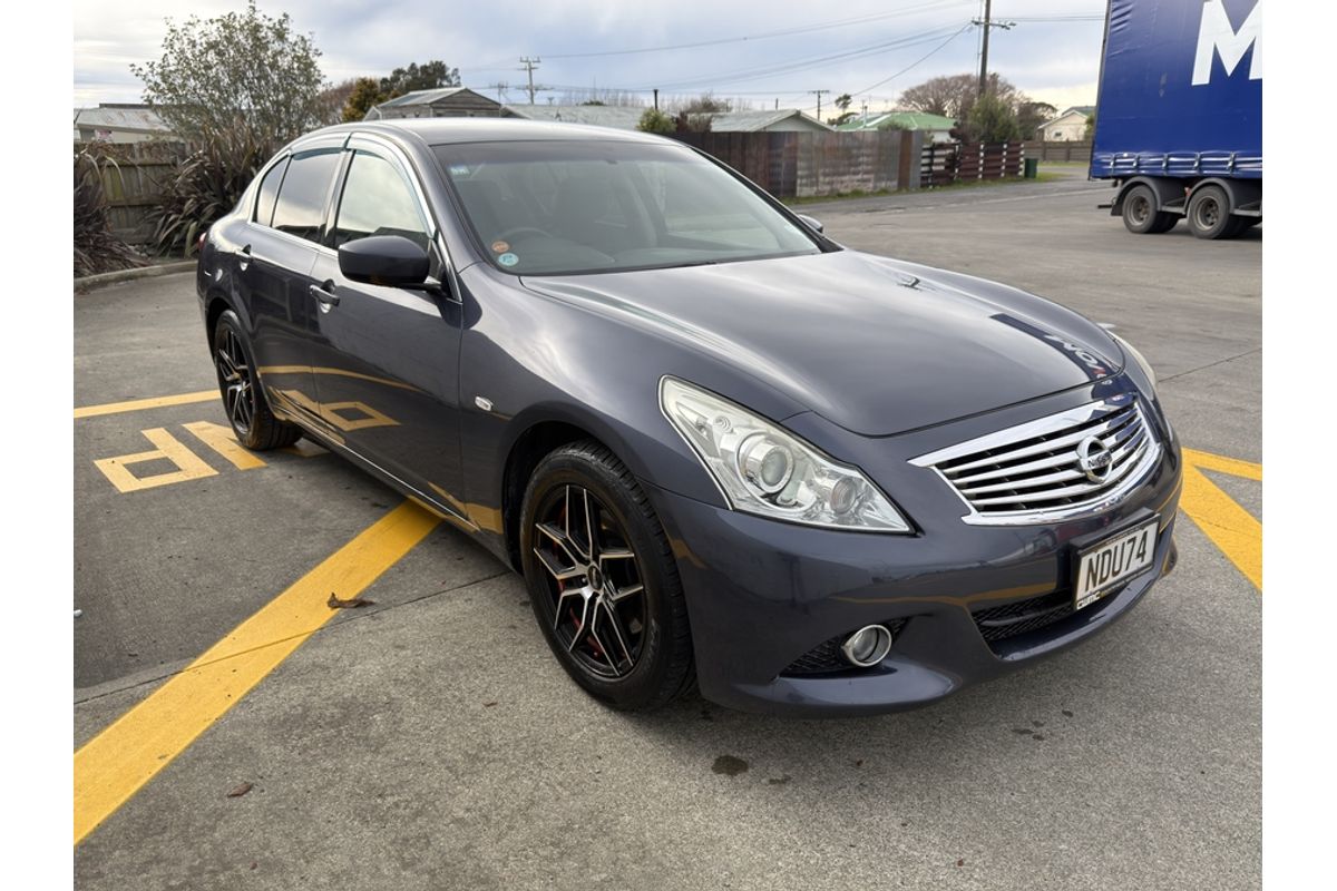 2010 Nissan SKYLINE