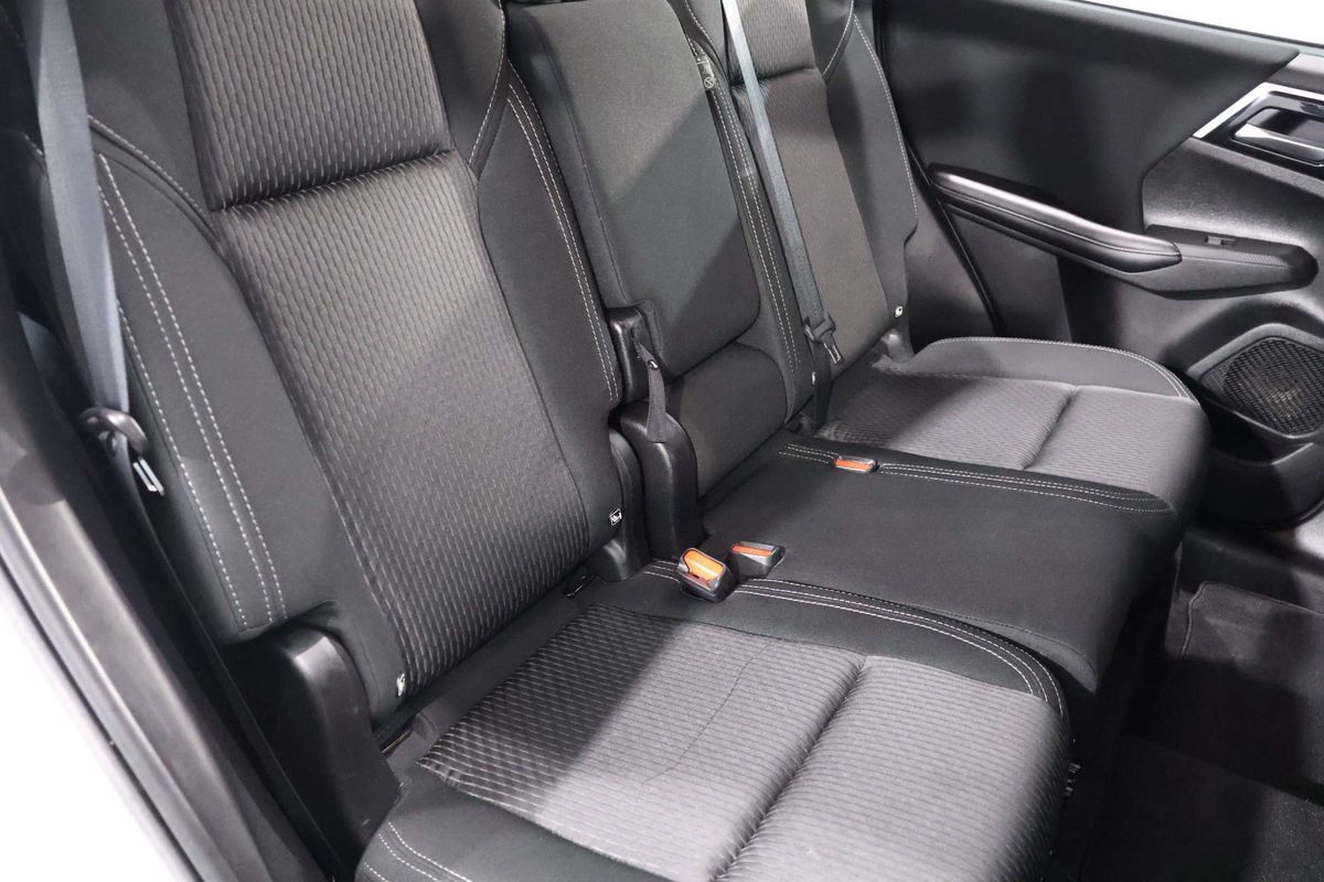 2022 Mitsubishi Outlander ES ZM