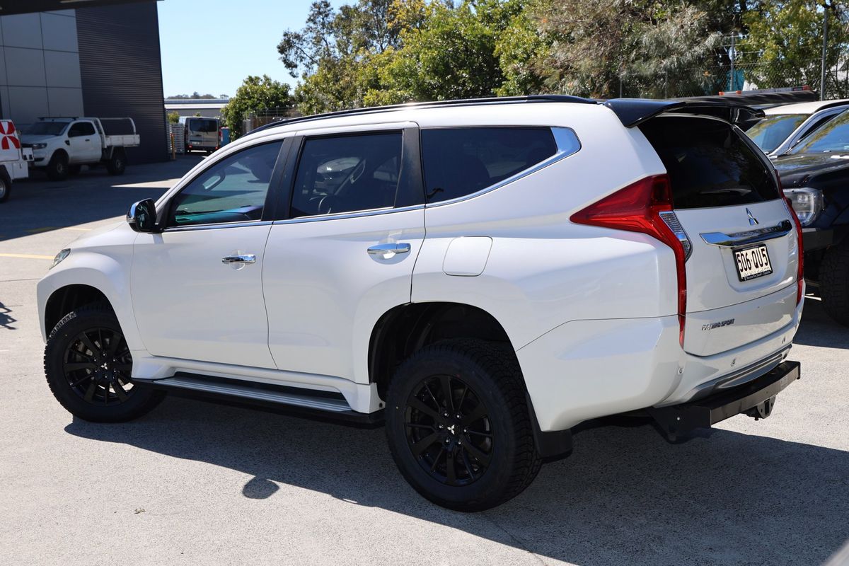 2018 Mitsubishi Pajero Sport Black Edition QE
