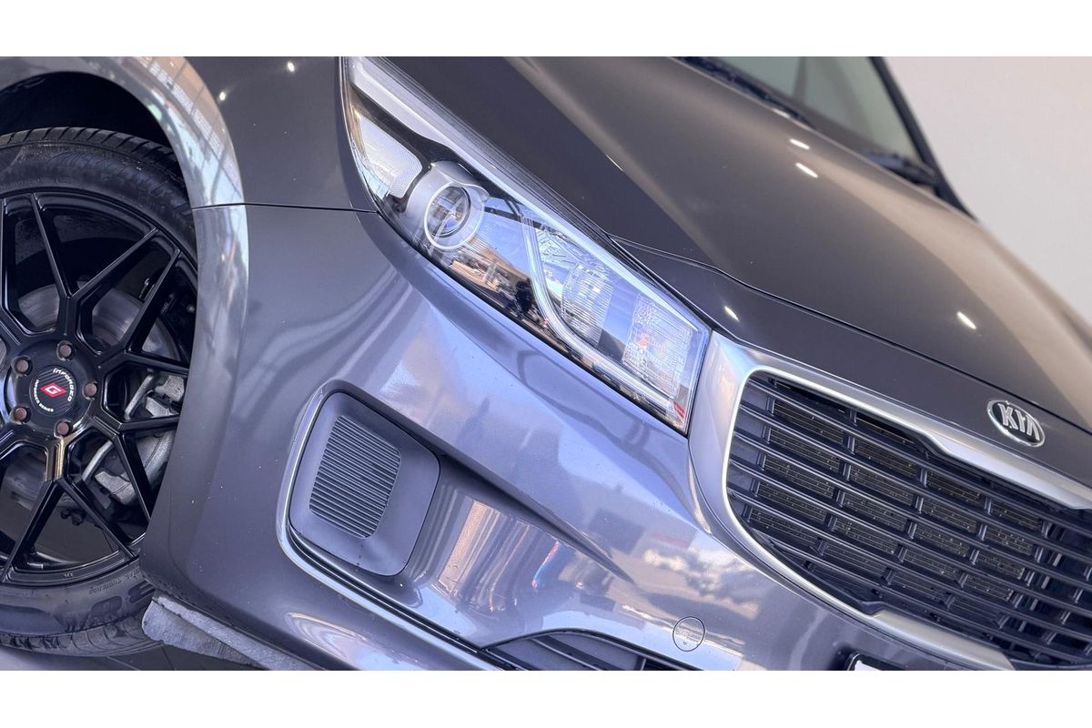 2017 Kia Carnival S YP