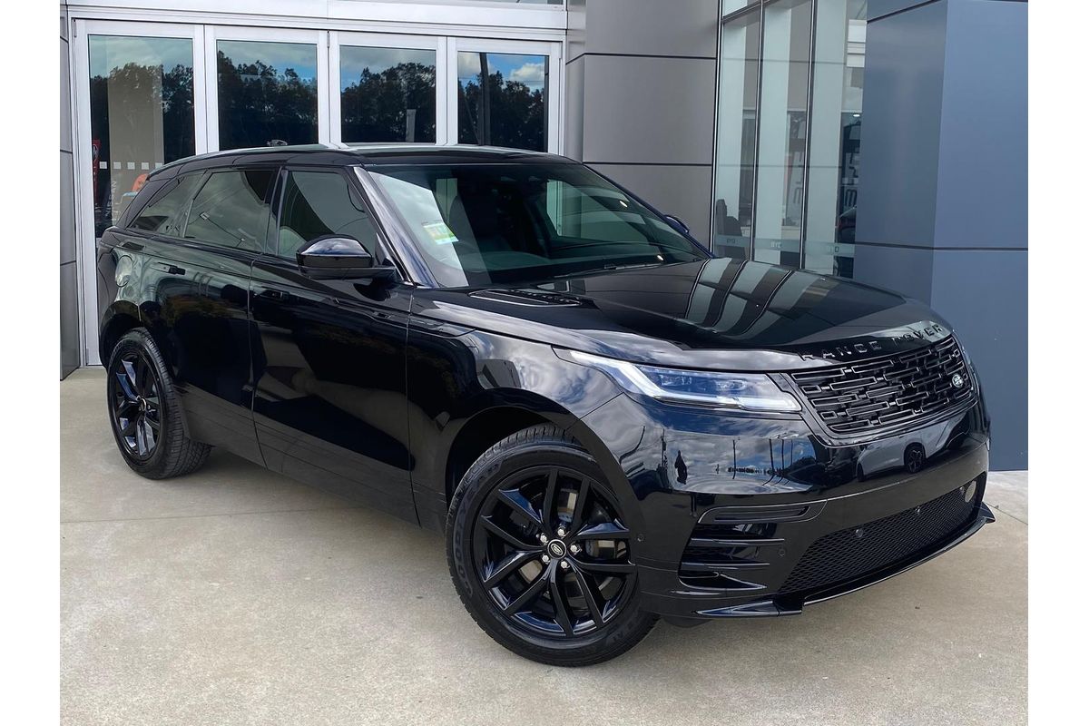 2026 Land Rover Range Rover Velar P250 Dynamic SE L560