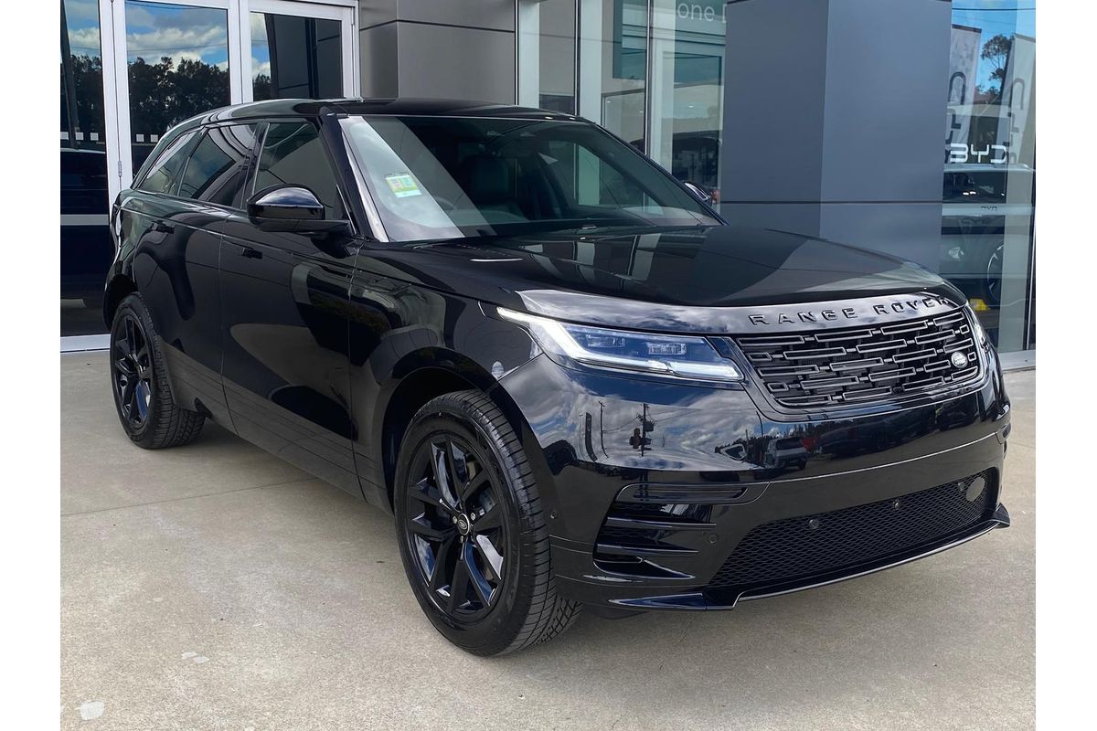 2026 Land Rover Range Rover Velar P250 Dynamic SE L560