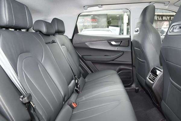 2026 Chery Tiggo 4 Ultimate thumb-8
