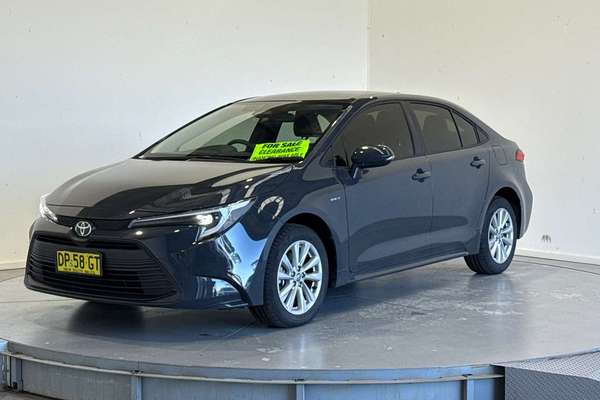 2025 Toyota Corolla Ascent Sport Hybrid ZWE219R