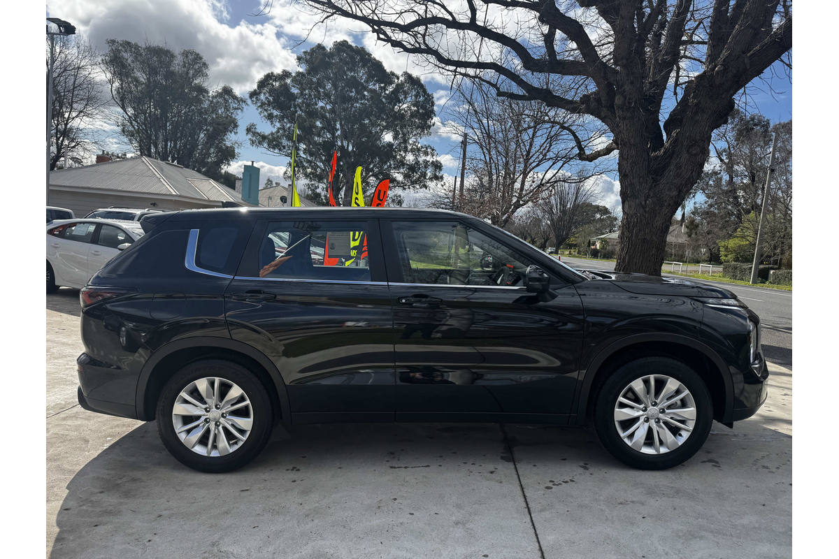 2026 Mitsubishi Outlander ES ZM