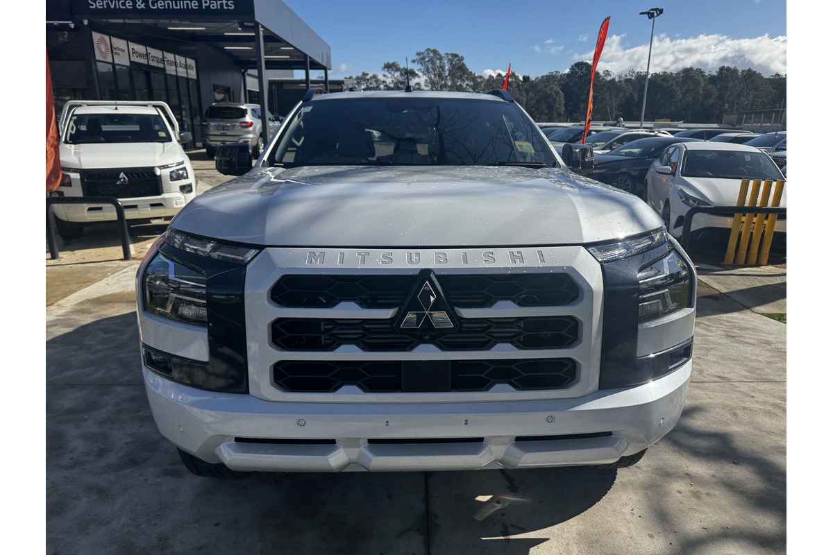 2025 Mitsubishi Triton GSR MV 4X4