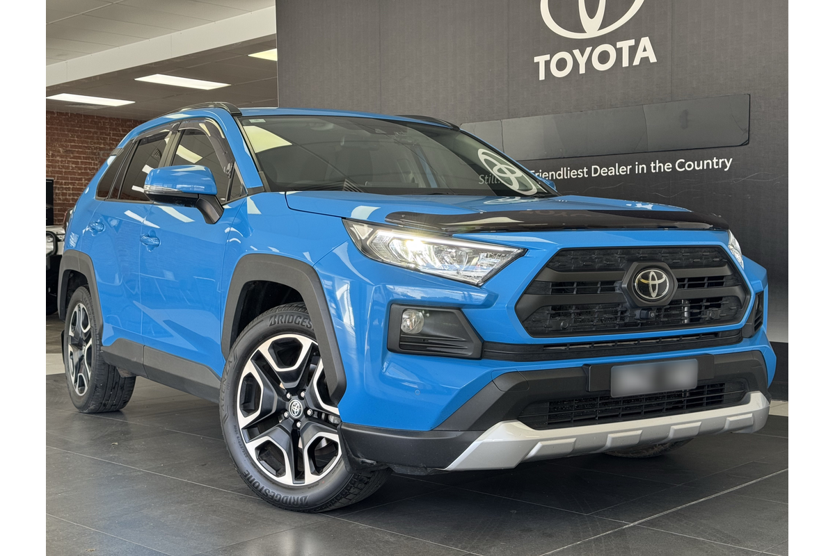 2019 Toyota RAV4 Edge AXAA54R