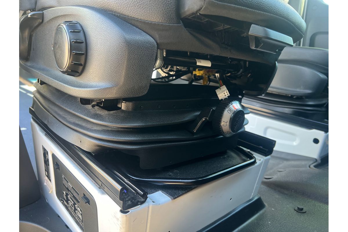 2022 Mercedes-Benz Sprinter 419CDI VS30 MWB Low Roof image 11