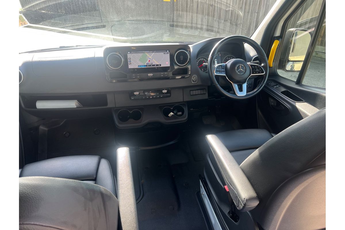 2022 Mercedes-Benz Sprinter 419CDI VS30 MWB Low Roof image 13