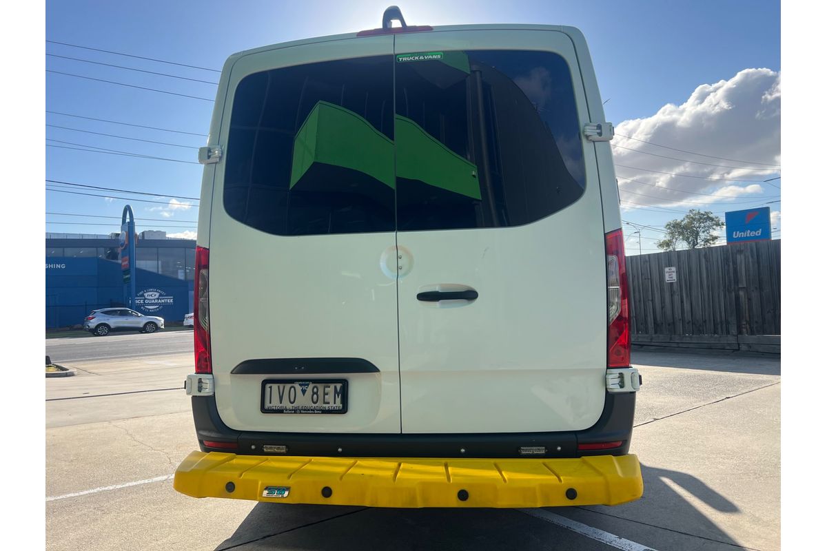 2022 Mercedes-Benz Sprinter 419CDI VS30 MWB Low Roof image 17