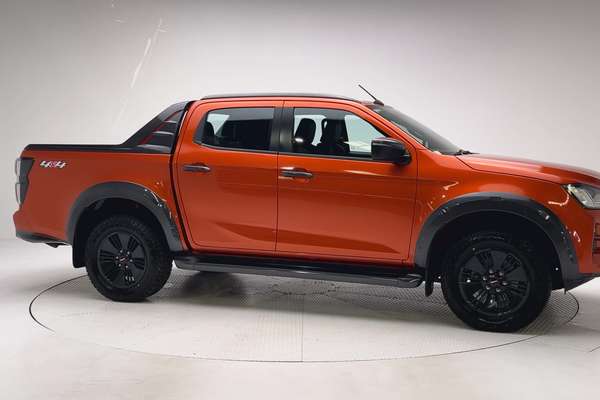 2020 Isuzu D-MAX X-TERRAIN 4X4 thumb-3