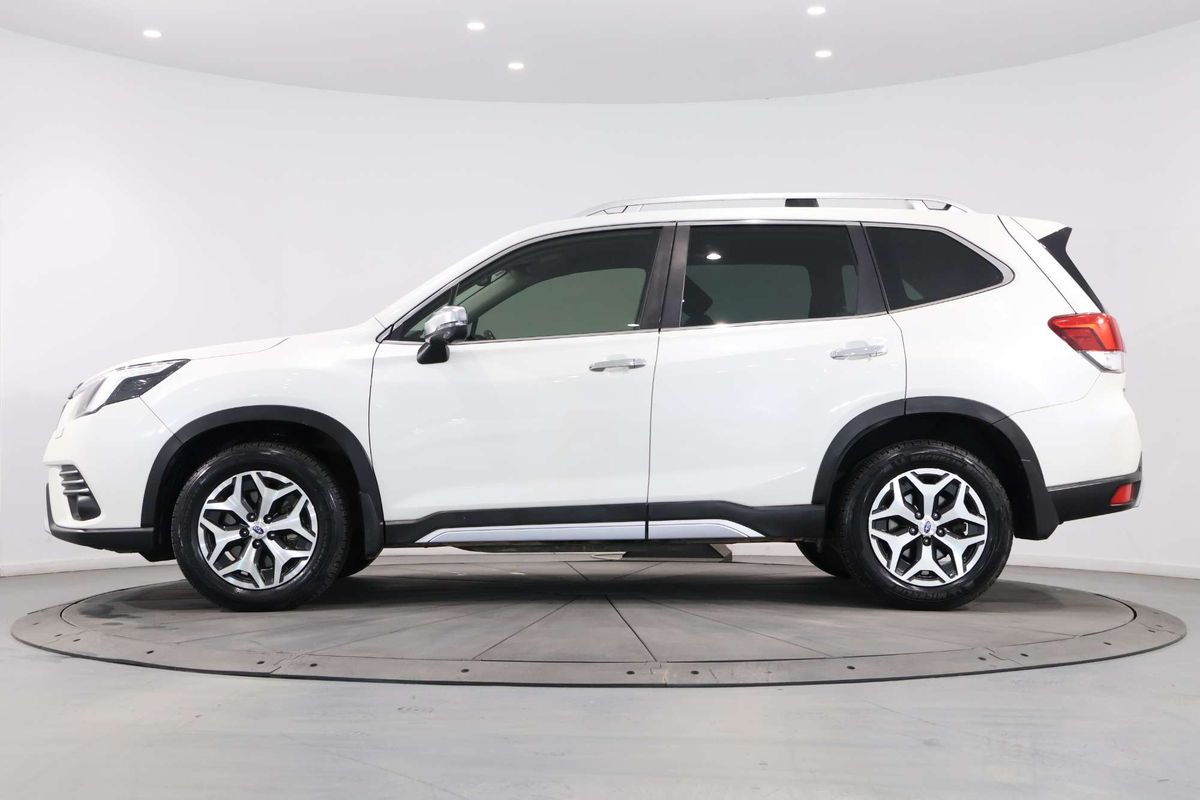 2023 Subaru Forester Hybrid L S5