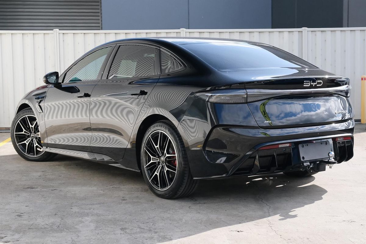 2025 BYD SEAL Performance
