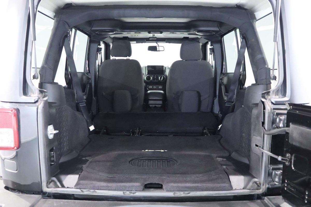 2015 Jeep Wrangler Unlimited Sport JK