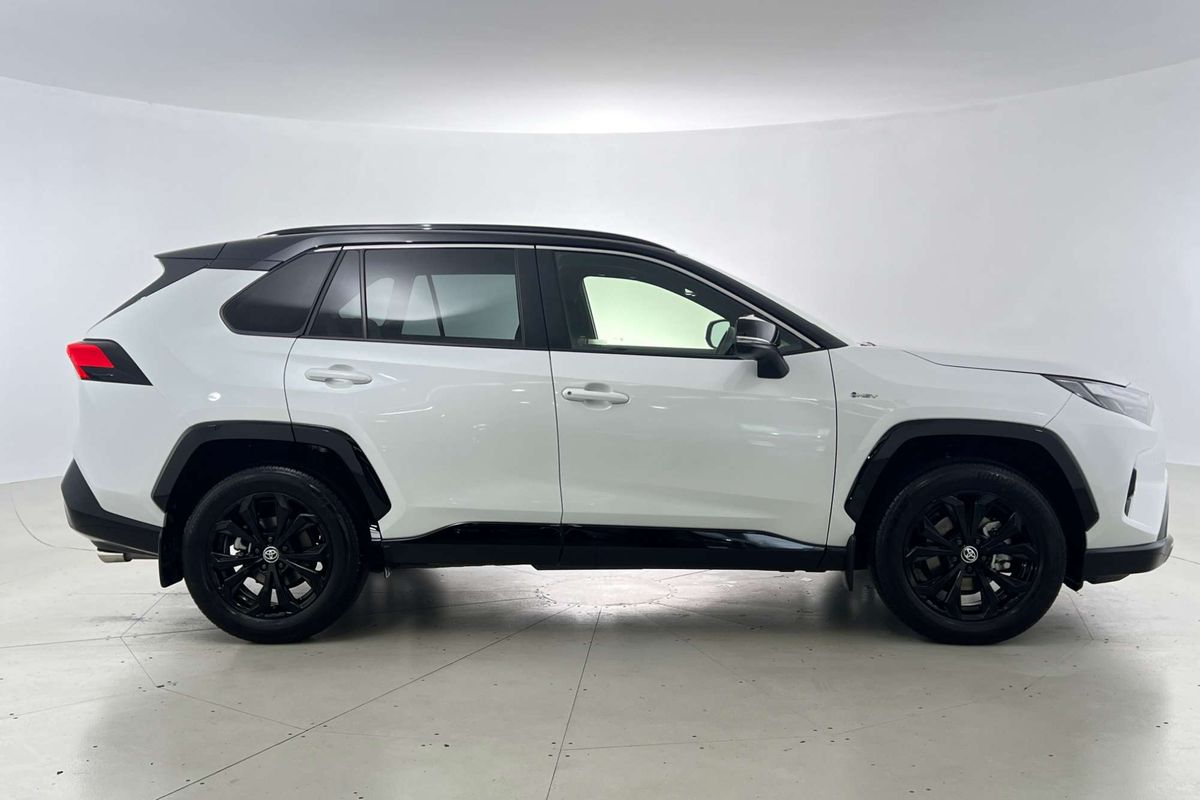 2025 Toyota RAV4 XSE AXAH52R