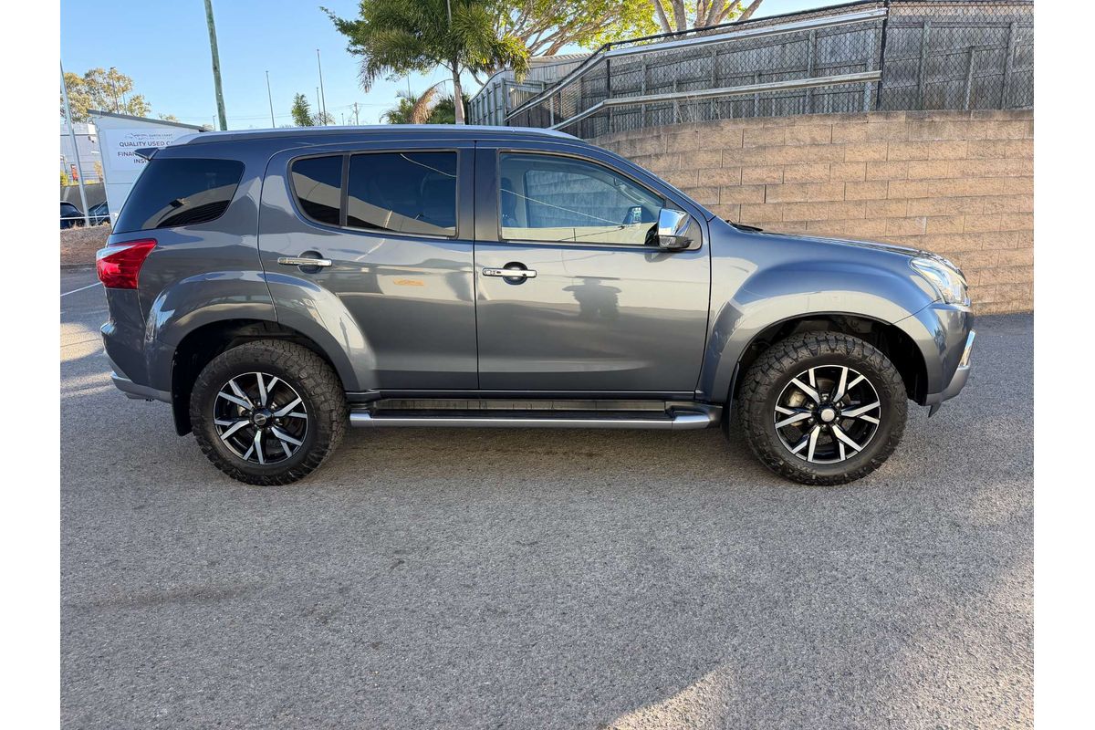 2020 Isuzu MU-X LS-T