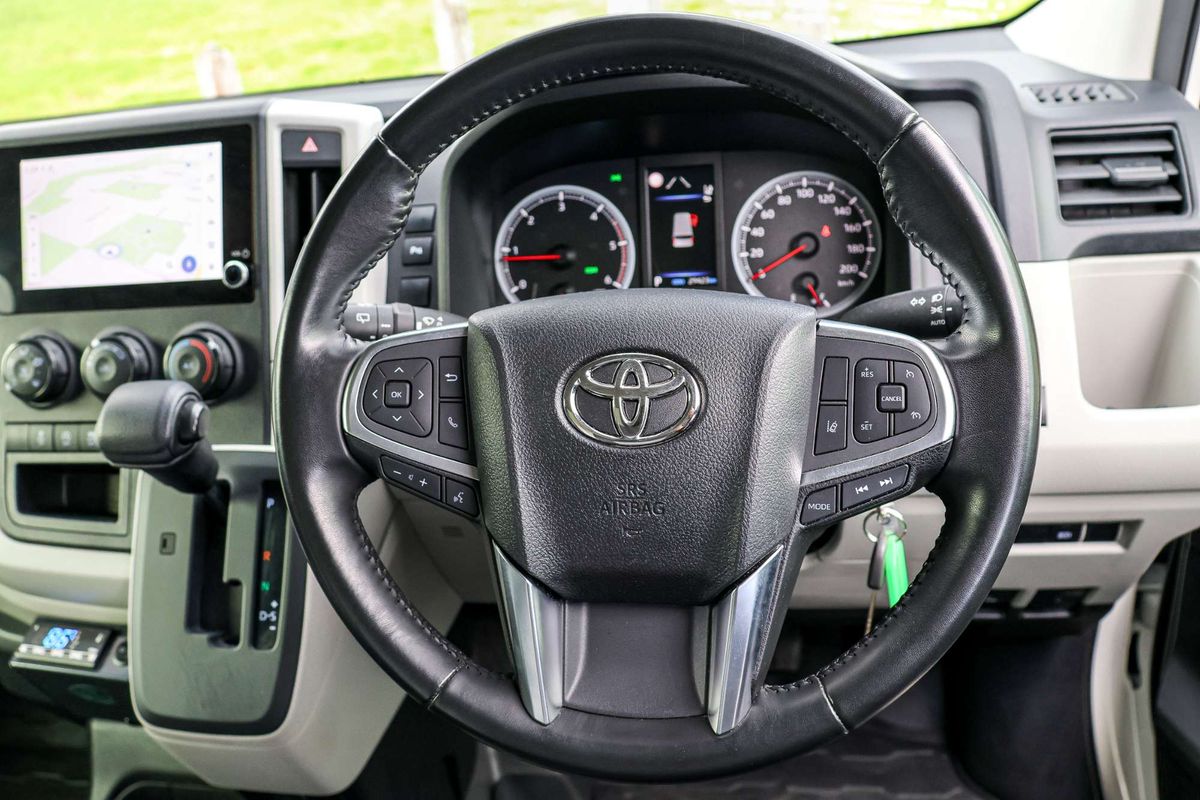 2024 Toyota Hiace GDH300R LWB image 19