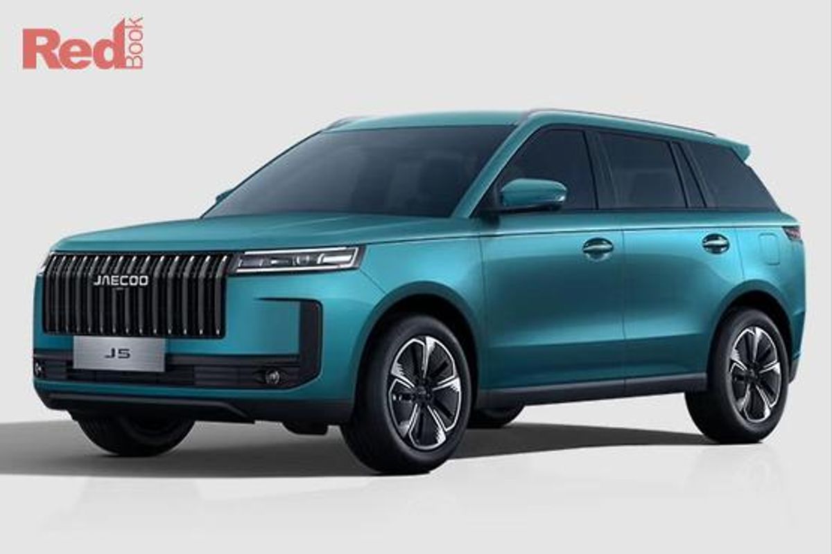 2026 OMODA JAECOO J5 Hybrid Summit