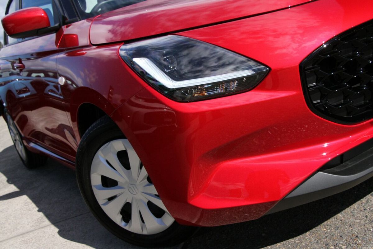2025 Suzuki Swift Hybrid UZ
