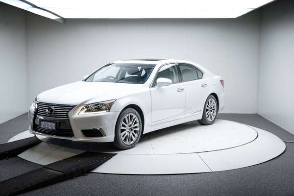 2017 Lexus LS LS460 Sports Luxury USF40R
