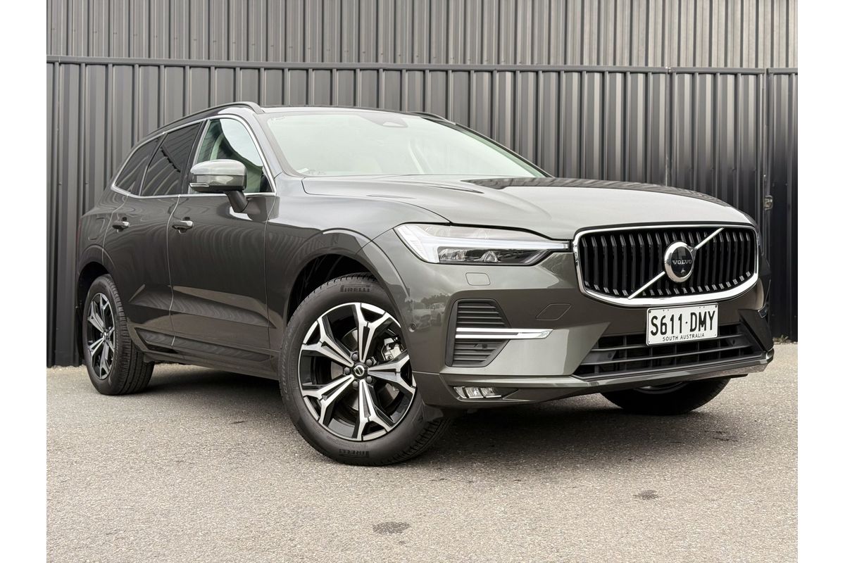 2021 Volvo XC60 B5 Momentum