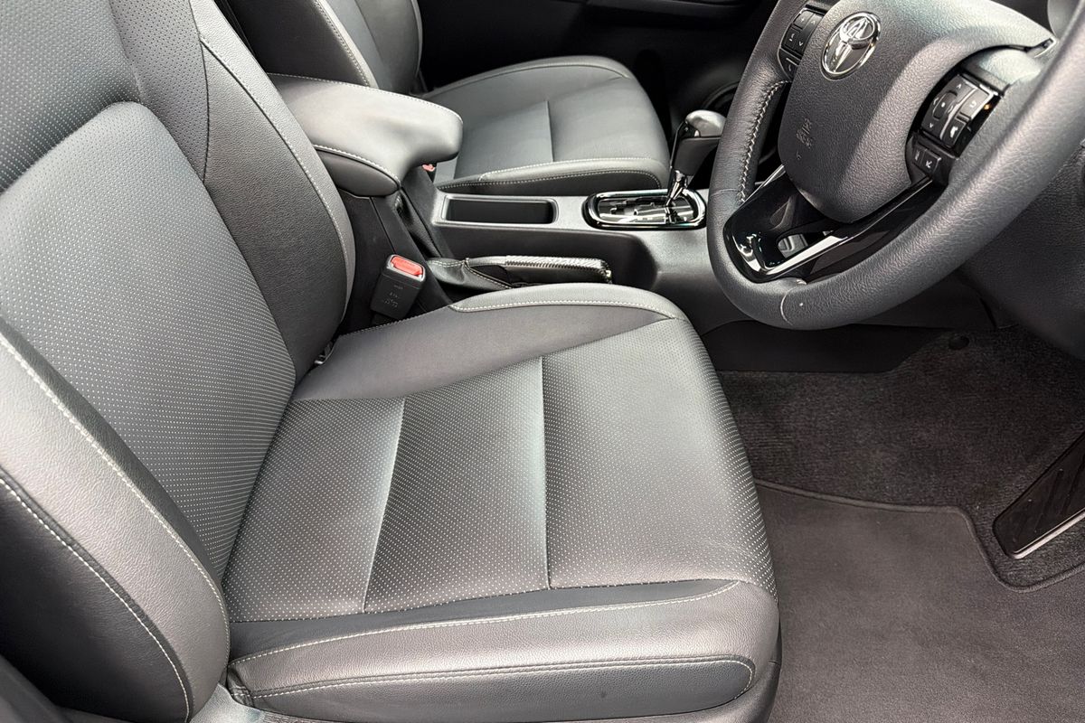 2025 Toyota Hilux Rogue 48V GUN126R 4X4