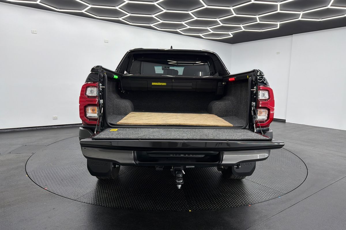 2025 Toyota Hilux Rogue 48V GUN126R 4X4