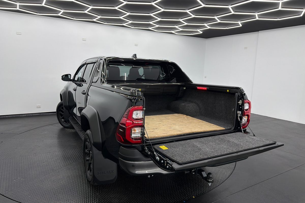 2025 Toyota Hilux Rogue 48V GUN126R 4X4