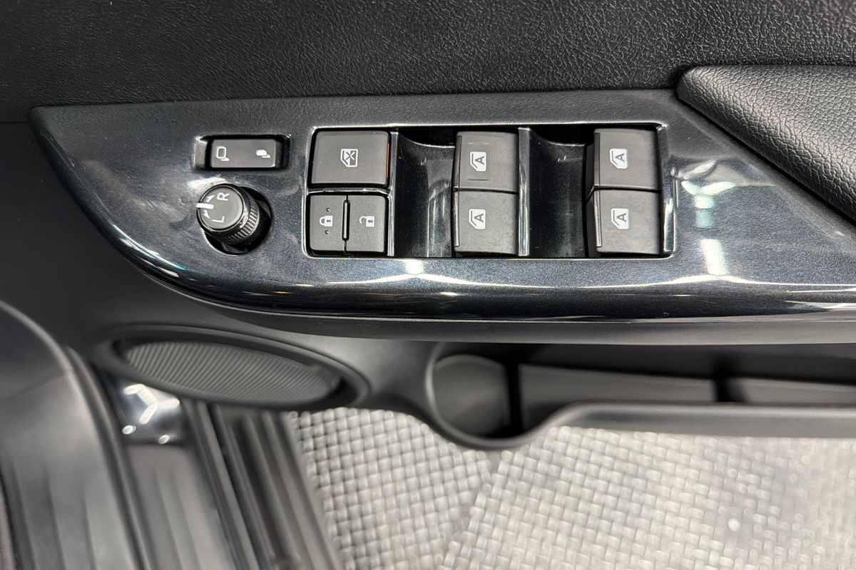 2025 Toyota Hilux Rogue 48V GUN126R 4X4