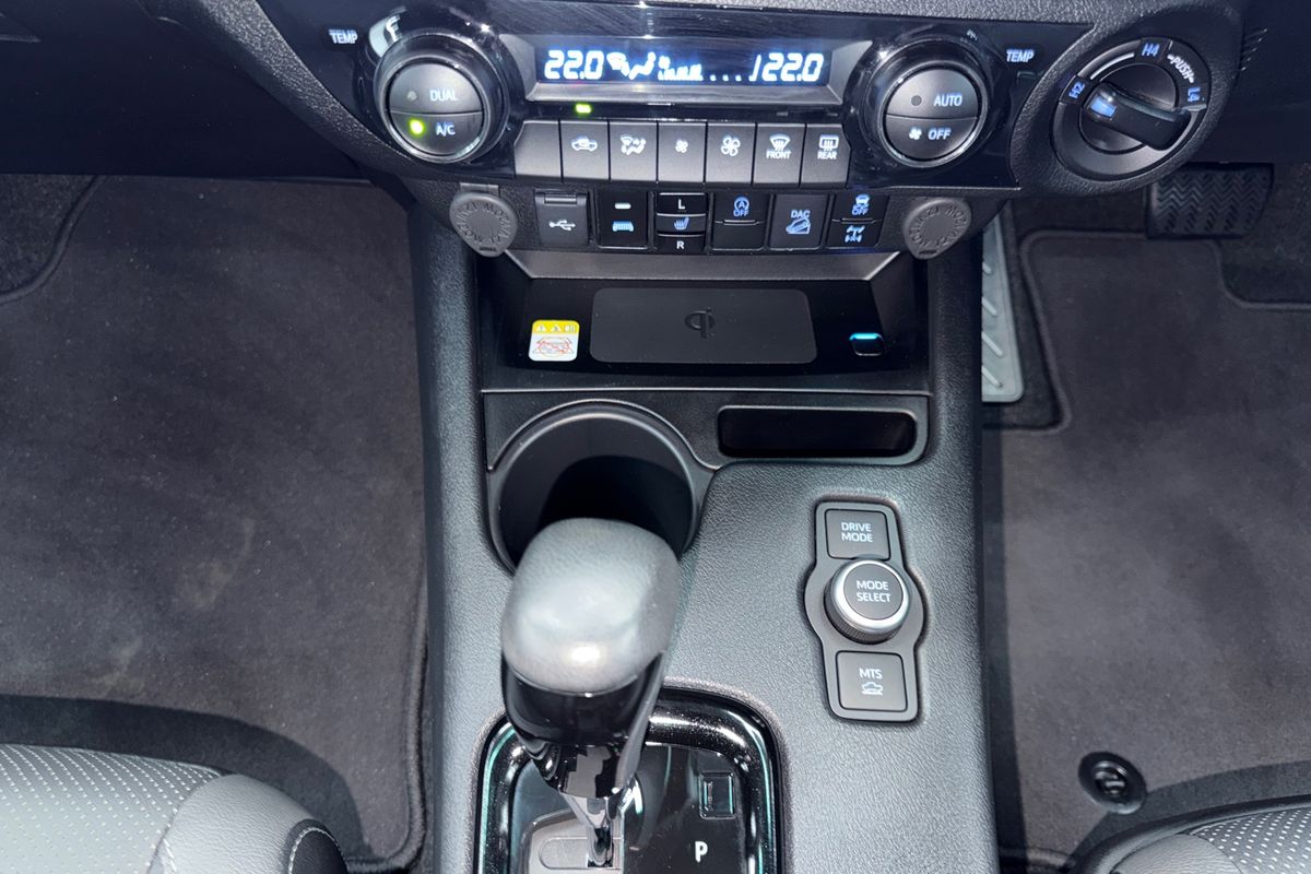 2025 Toyota Hilux Rogue 48V GUN126R 4X4