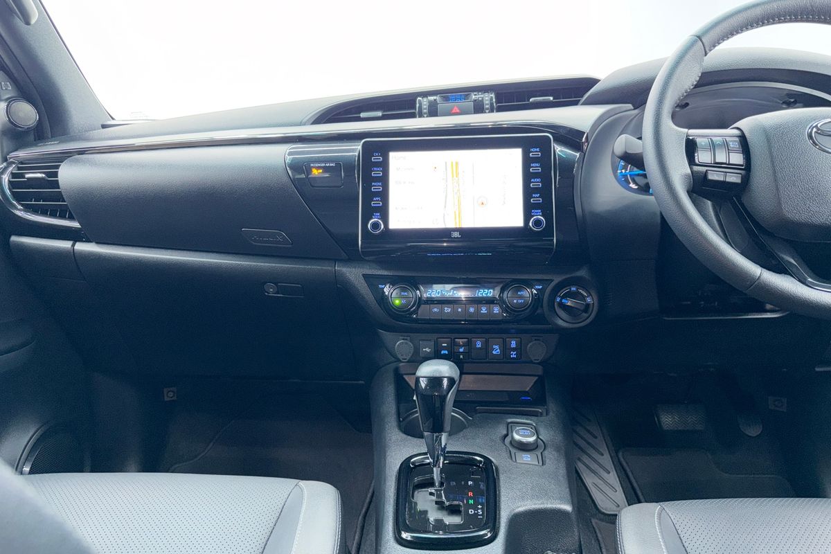 2025 Toyota Hilux Rogue 48V GUN126R 4X4