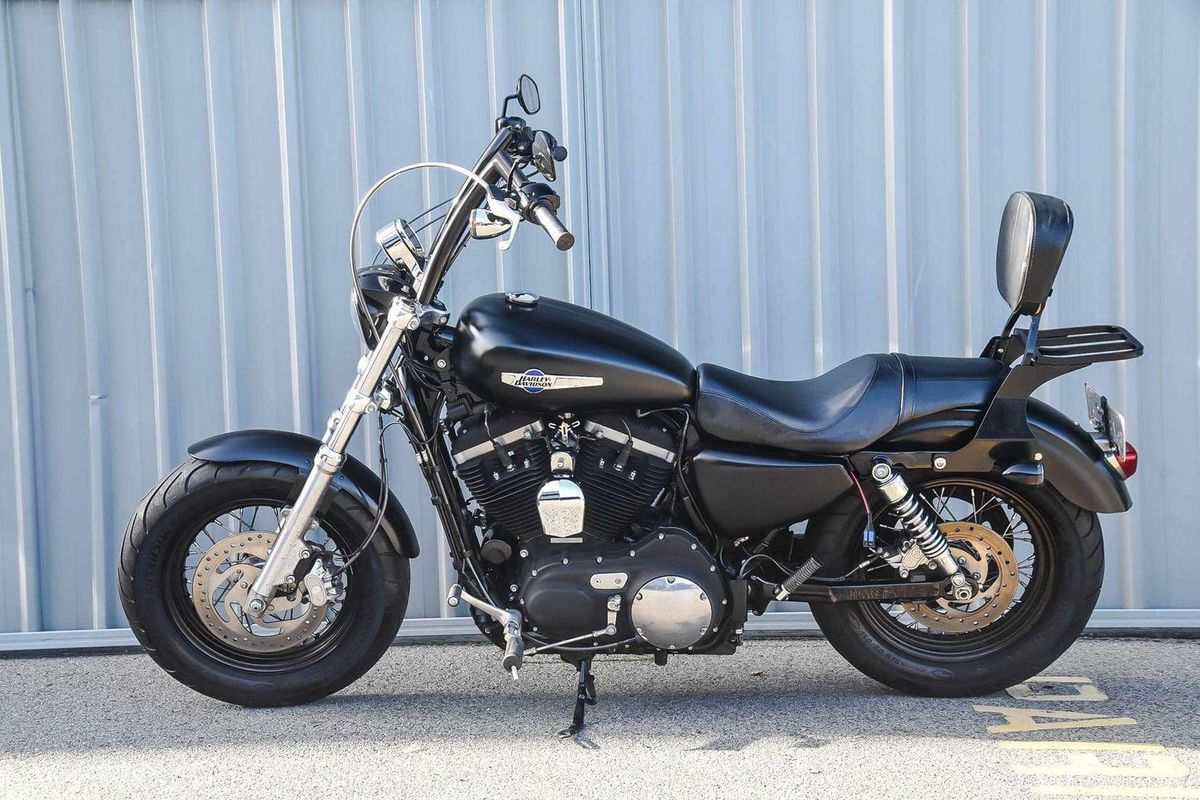 2013 Harley-Davidson Sportster 1200 Custom B (XL1200CB) Sportster