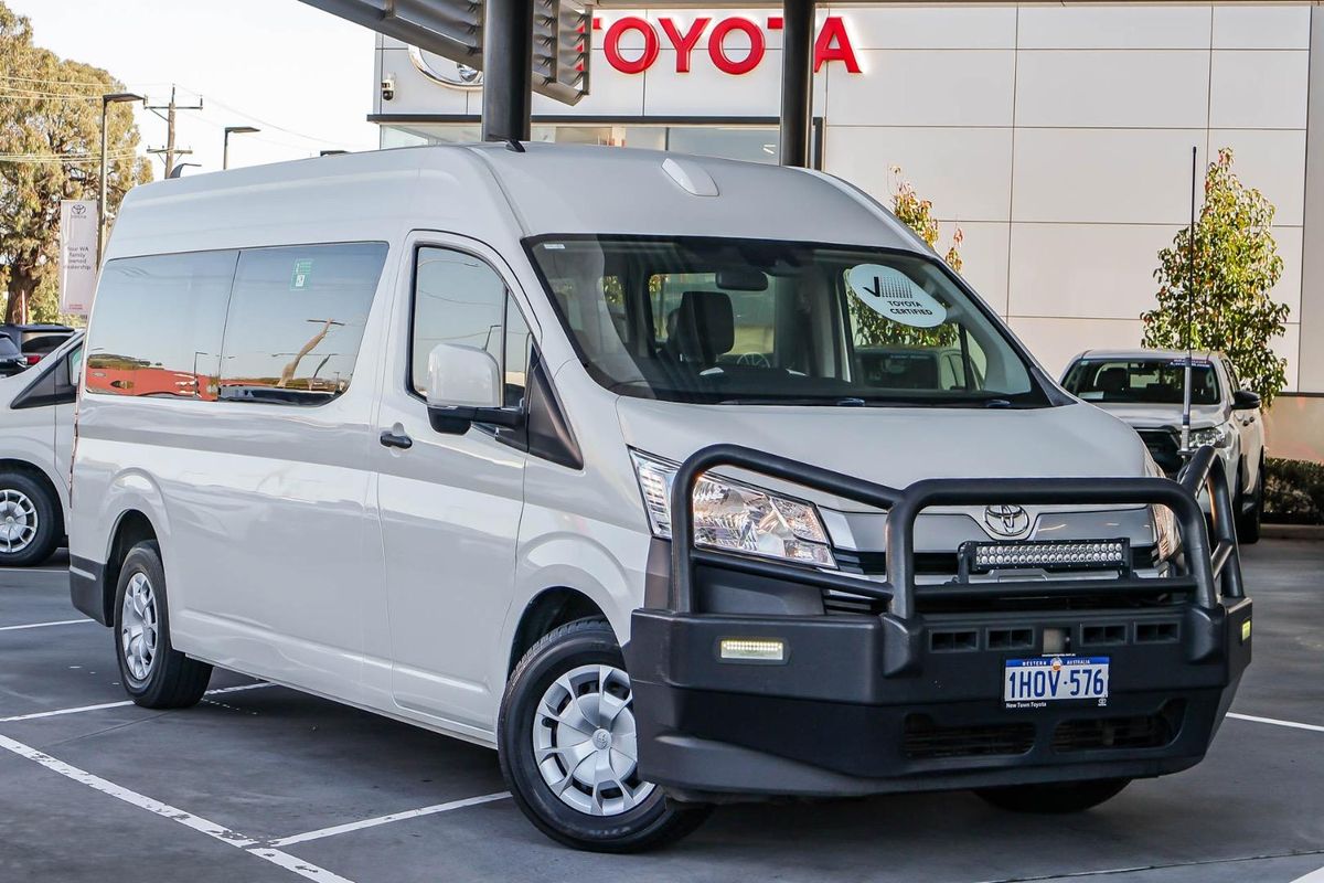 2022 Toyota Hiace Commuter GDH322R ELWB High Roof