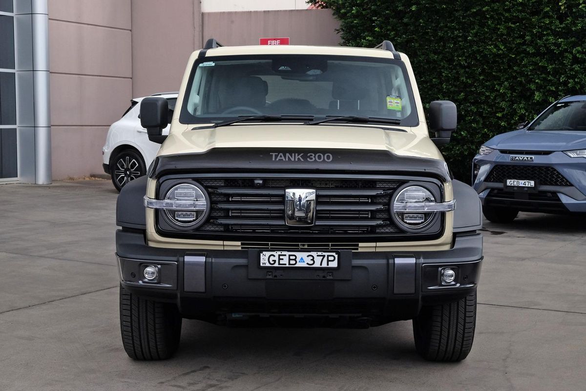 2026 GWM Tank 300 Ultra Hi4-T PHEV P01