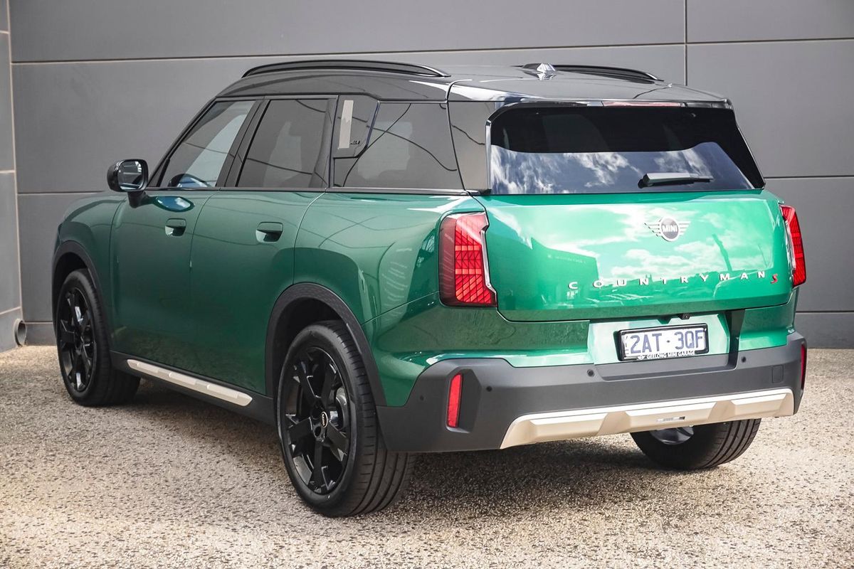 2026 MINI Countryman S Favoured U25