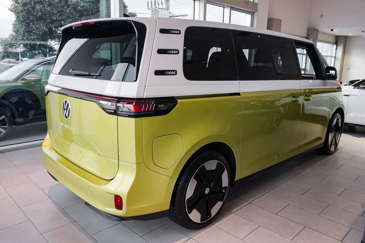 2026 Volkswagen ID. Buzz Pro BEV560 EB LWB