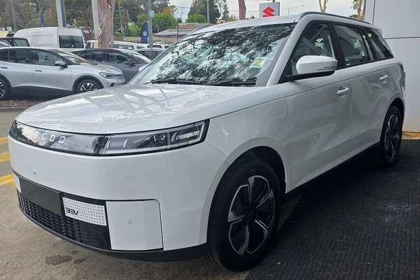2026 OMODA JAECOO J5 EV Summit