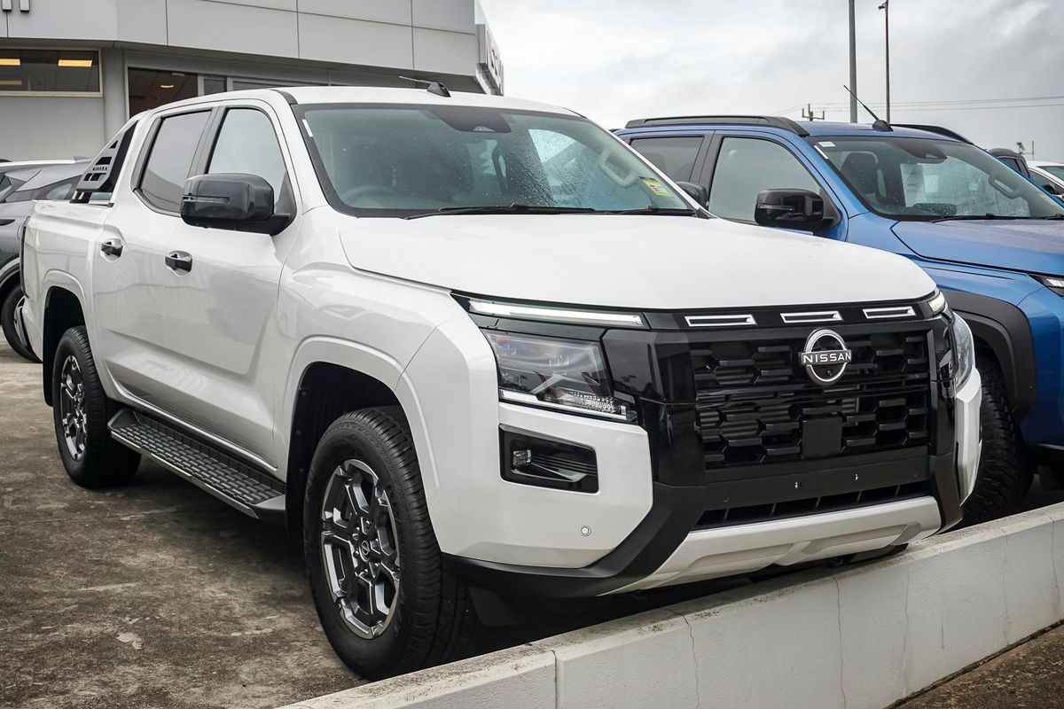 2025 Nissan Navara ST-X D27 4X4