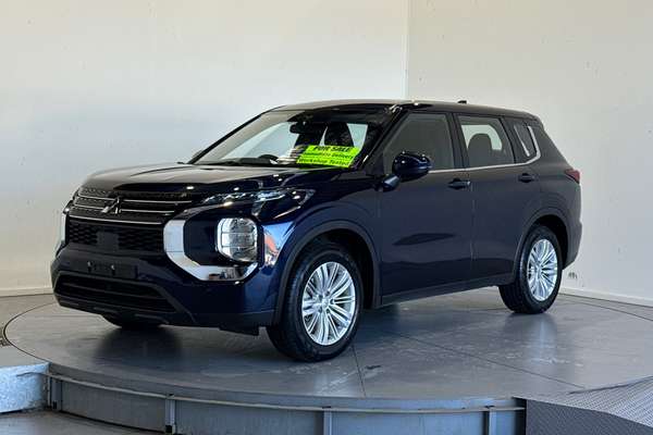 2023 Mitsubishi Outlander ES ZM