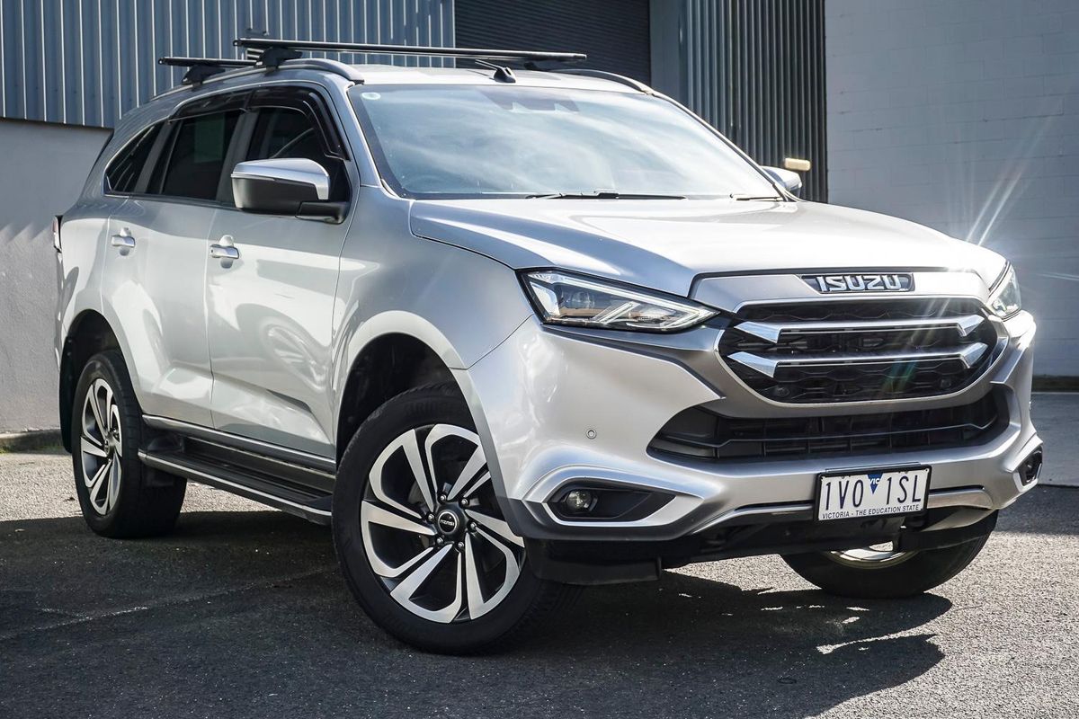 2022 Isuzu MU-X LS-T