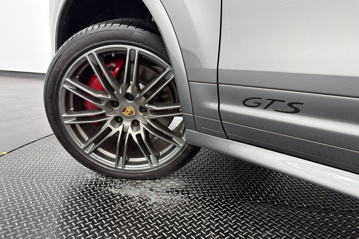 2016 Porsche Cayenne GTS 92A