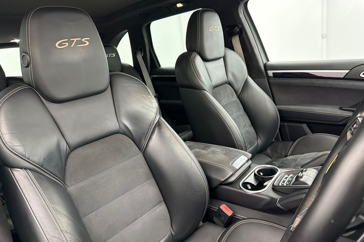 2016 Porsche Cayenne GTS 92A
