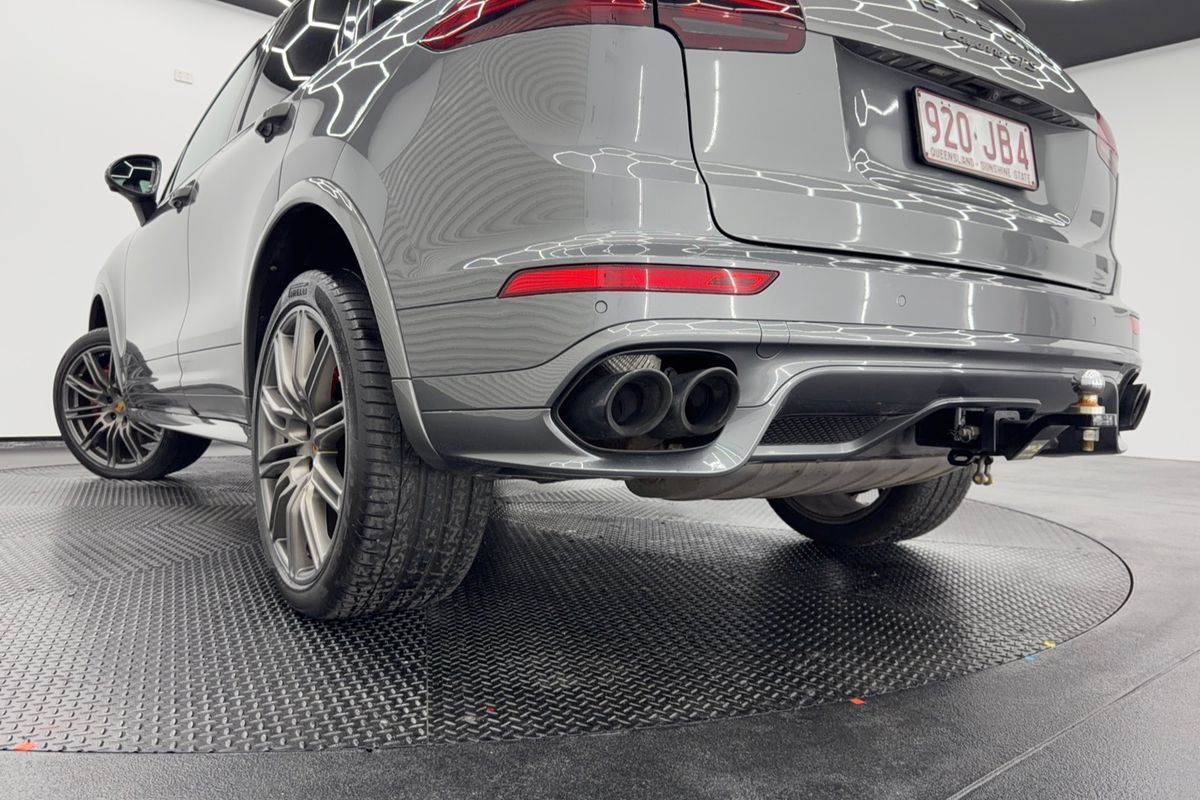 2016 Porsche Cayenne GTS 92A